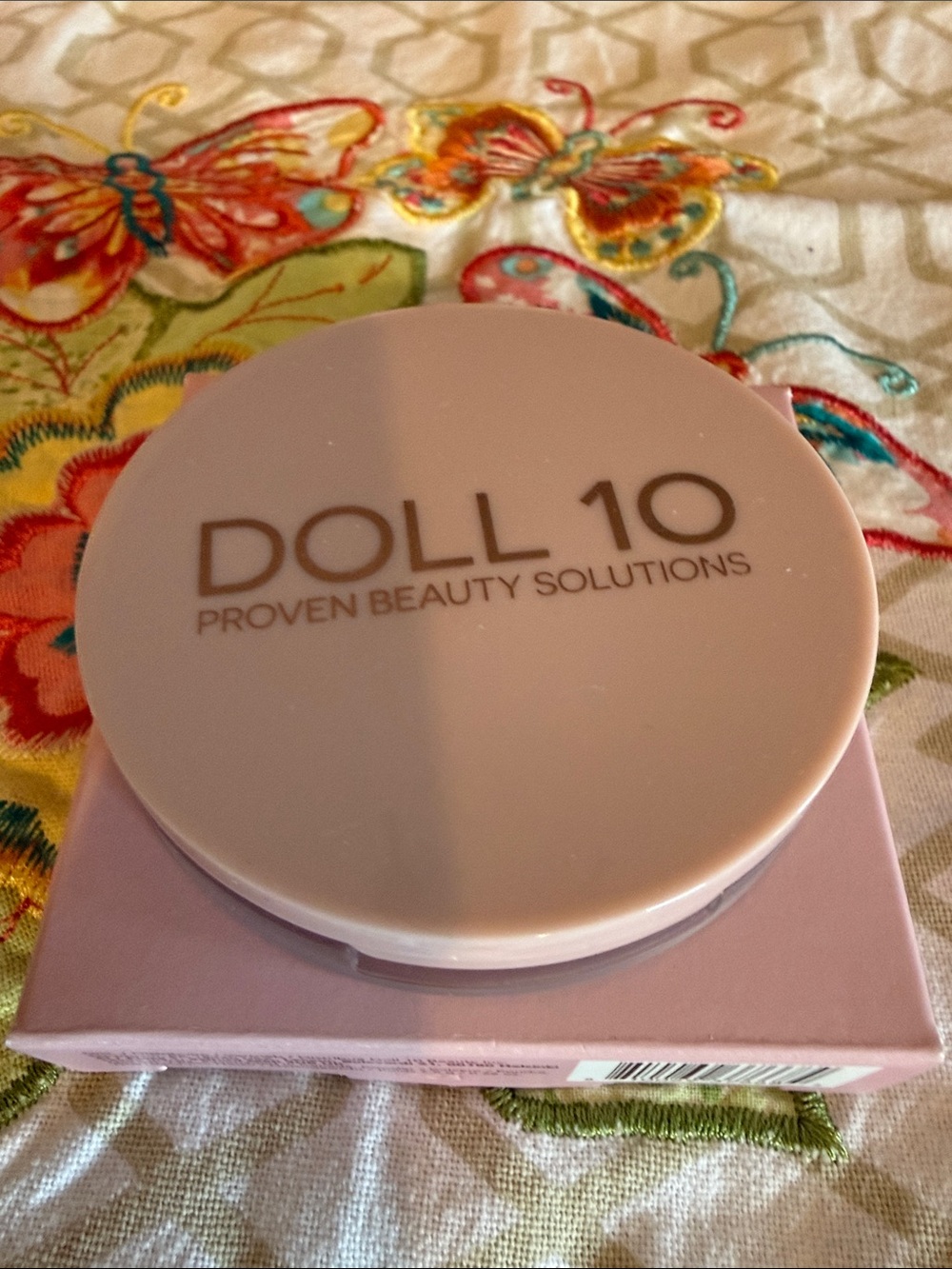 Dollcake Doll 10 Matte Setting Powder - Light Pink Compact